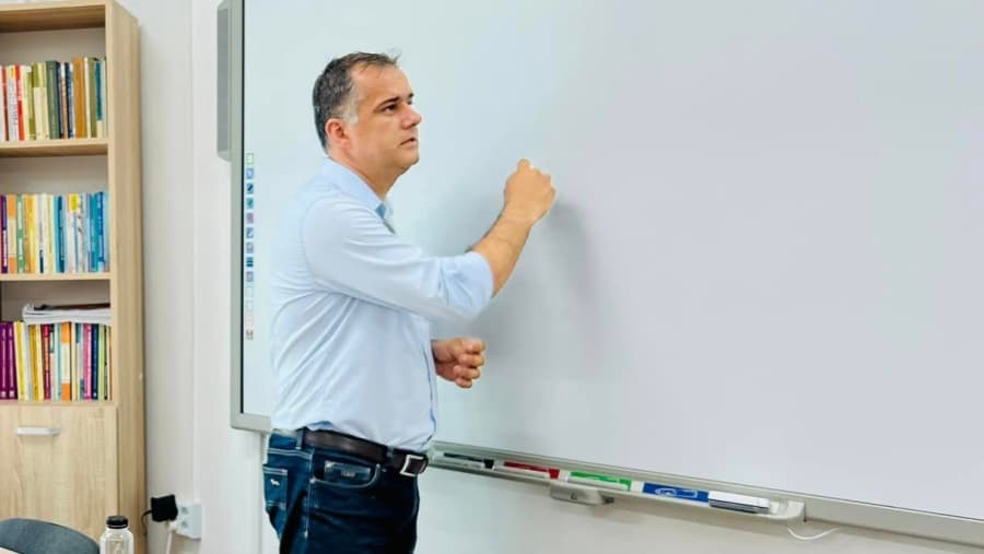Primarul Viziteu, notă maximă la examen, surprinde cu planuri pentru catedră!